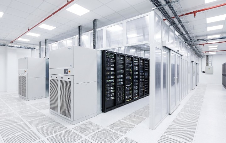 Khazna Data Centre — Nad Al Sheba · 2 MW IT